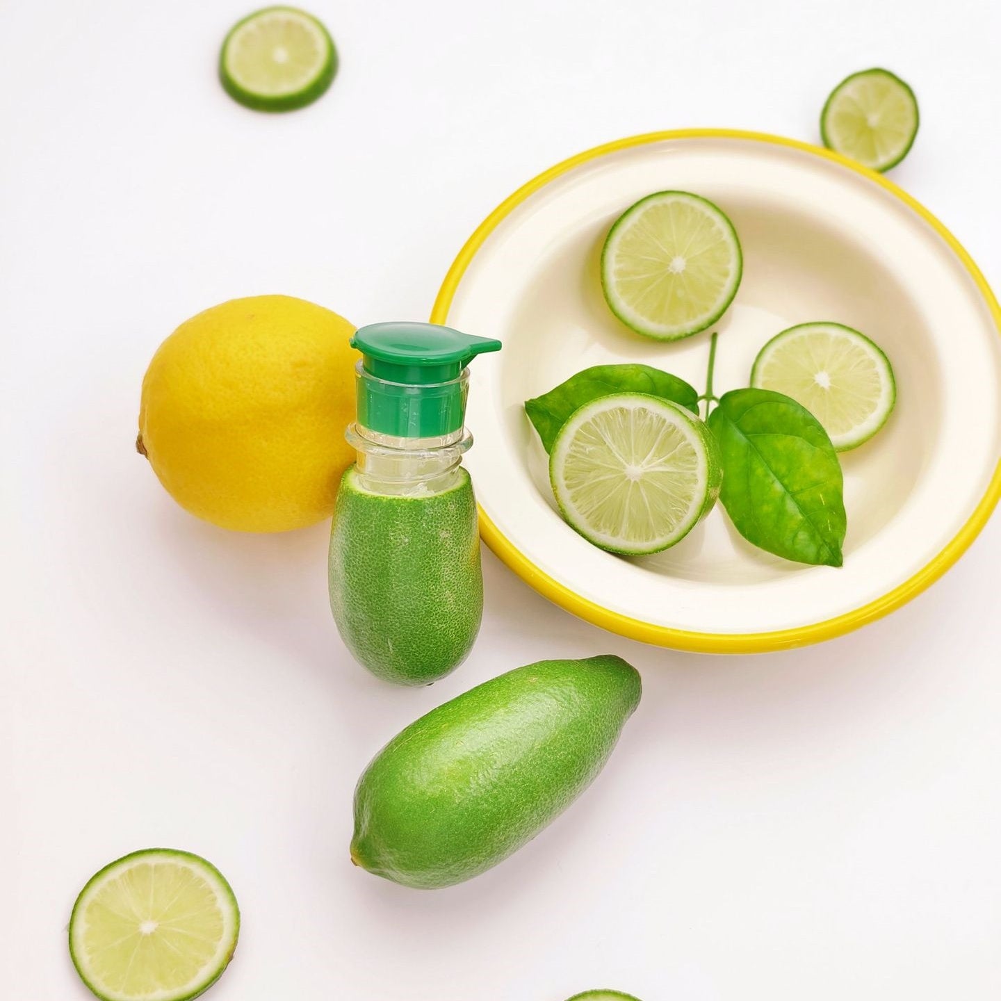 4Pcs Compact Handheld Lime & Orange Juicer for Home, Cooking, and Cocktails