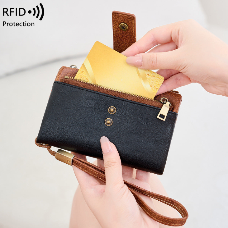 Genuine leather bi-fold card holder