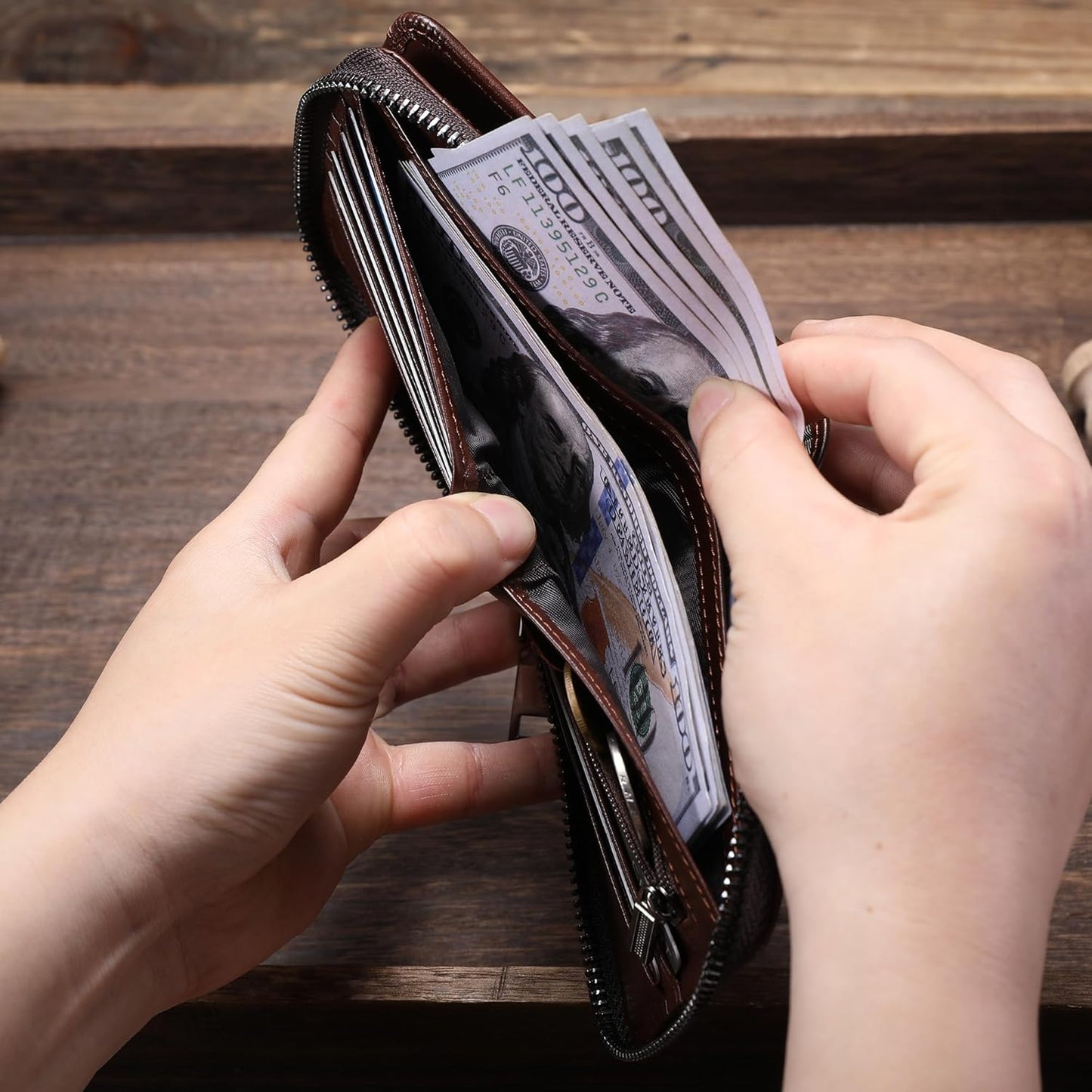 Men's Genuine Leather Multifunctional Short Zip Wallet