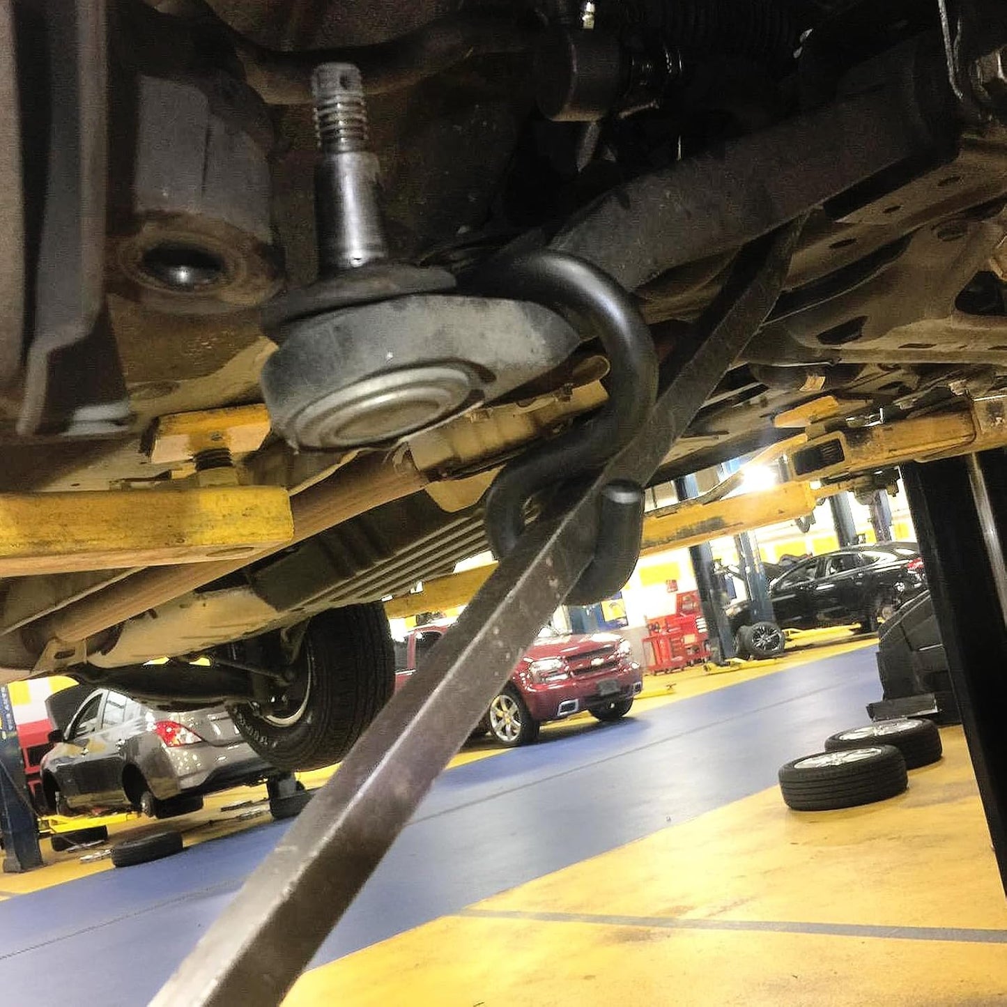 High Strength Steel Lower Control Arm Prying Tool for Wheel Bearing, Brake, CV Joint Repairs Fit for 7/8" Diameter Pry Bar