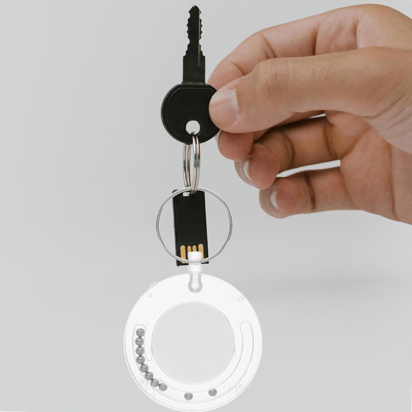 5pcs 1.89in Funny Coin Escape Puzzle Trick Toy & Coin Holder Keychain