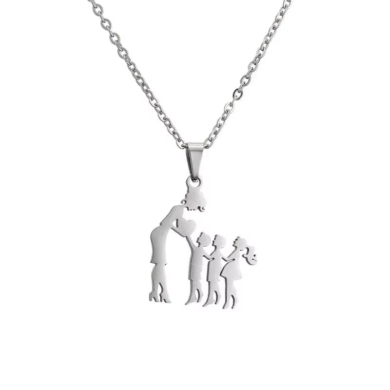 Collar con colgante de madre y tres hijos/hijas amor entre mamá y niños