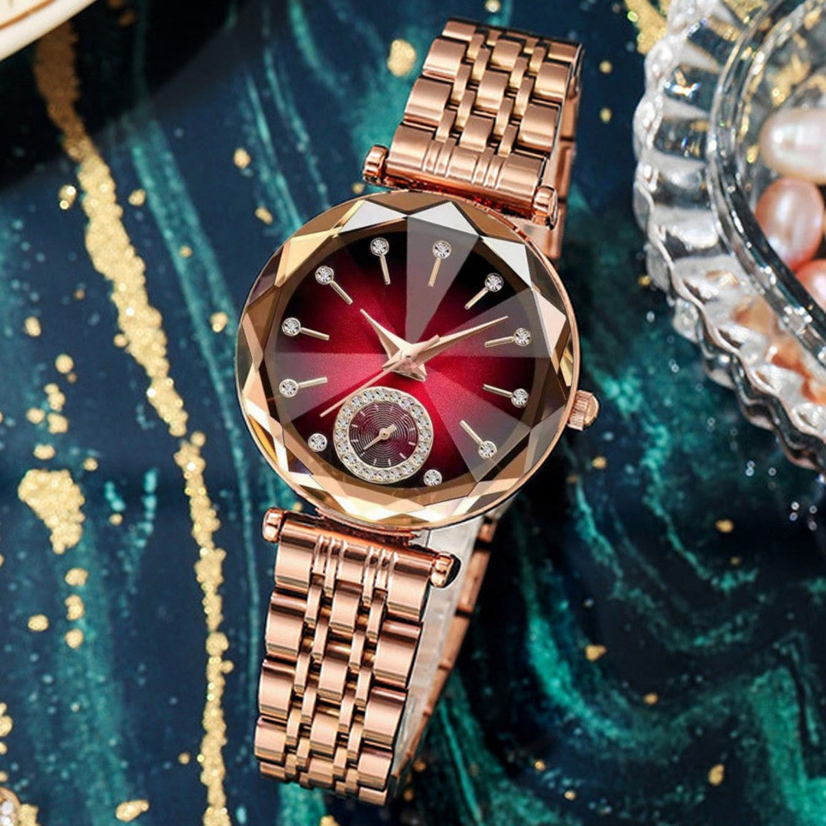Elegant Ladies' Watch Stylish Steel-Band Watch with Diamond-Set Dial and Analog Display
